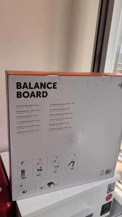 balance board/дъска за изправяне на фигурата