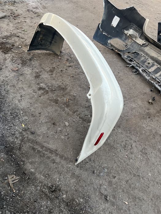 Задний бампер Lexus RX300 оригинал