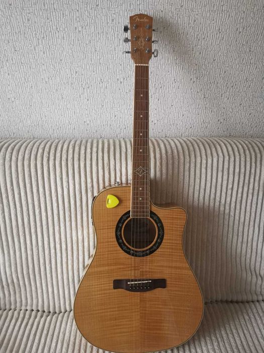 Гитара электроакустическая Fender