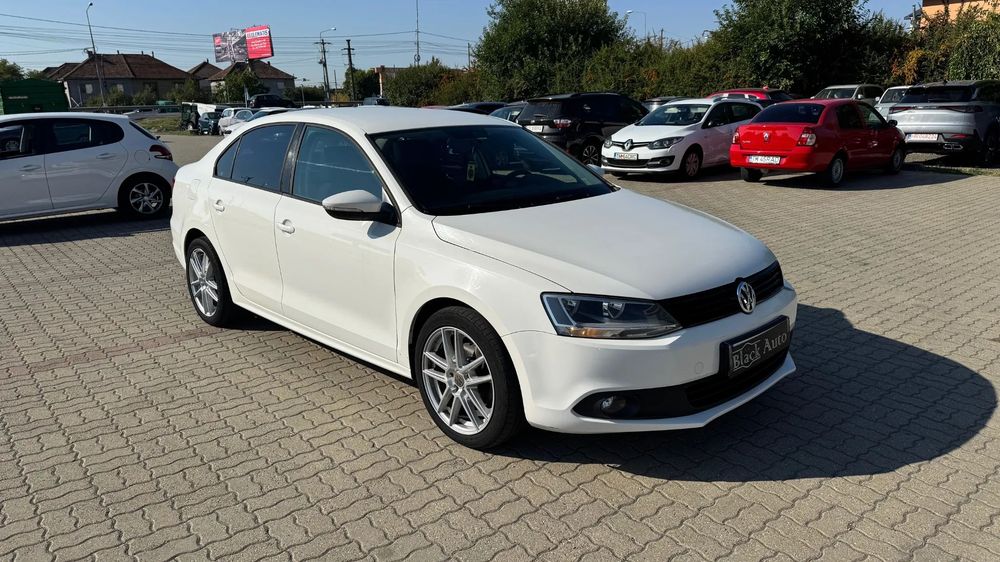 Volkswagen Jetta Diesel . 1.6d . 105cp . 2013 . Jante aliaj
