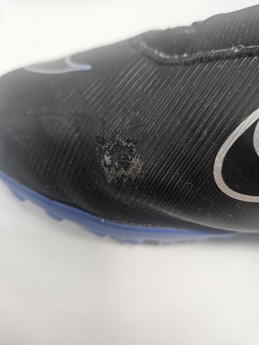 Ghete de fotbal pt teren sintetic Nike