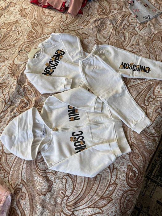 Срочно! Костюм 3-ка ф. Moschino 2-3 года (Унисекс)