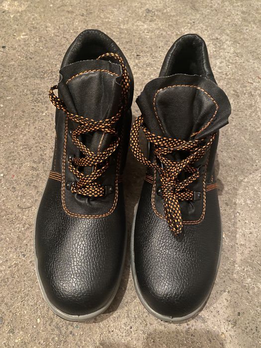 Мъжки работни високи обувки 44