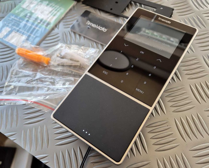 Система за контрол на работното време TimeMoto TM-818