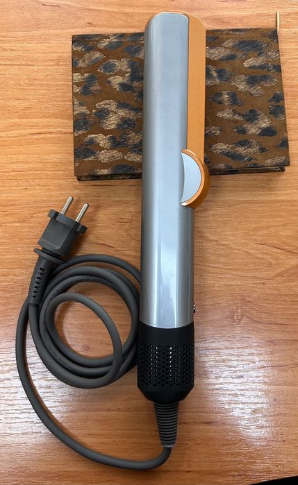 Преса за изправяне на коса