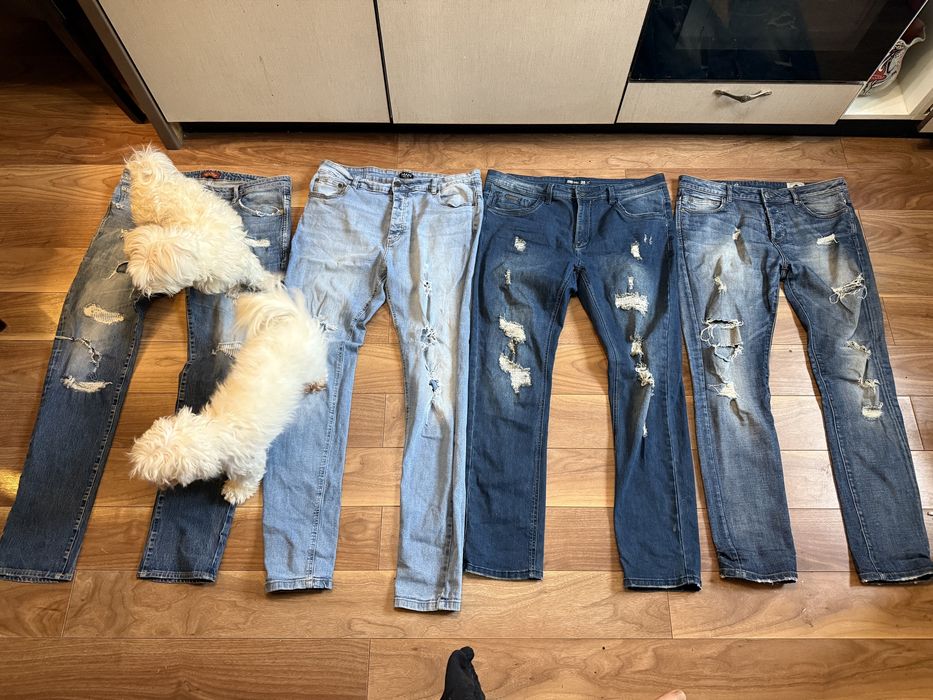 Blugi marimea 34,36, pret 80 lei bucata