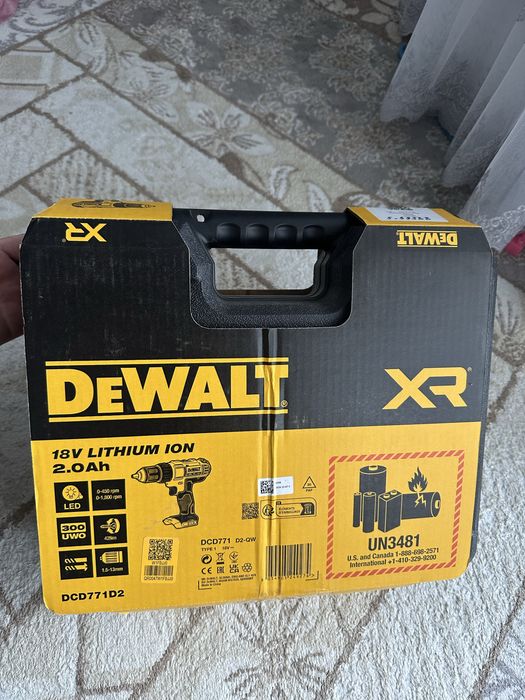 Шуруповерт DeWALT DCD771D2
