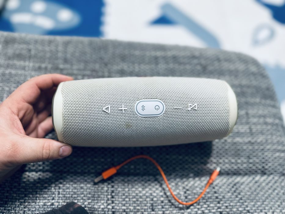 Boxă JBL Charge 4 – Stare foarte bună