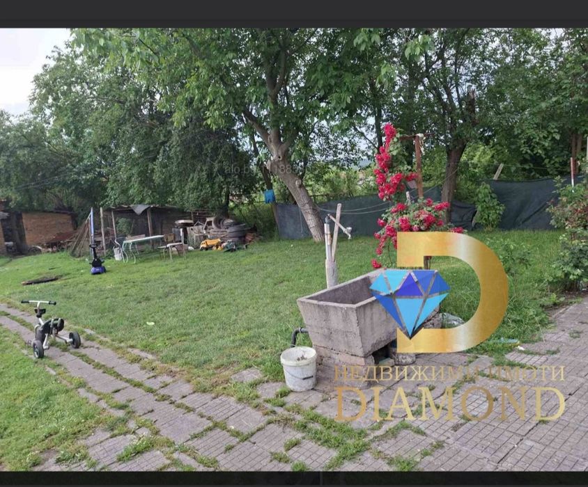 Продавам къща в село езерово област Пловдив