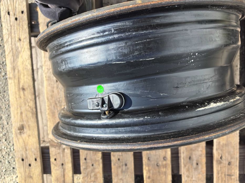 15 цола 4 х 100 мм Дачия / Рено / Нисан - 6 Инча / ЕТ 40