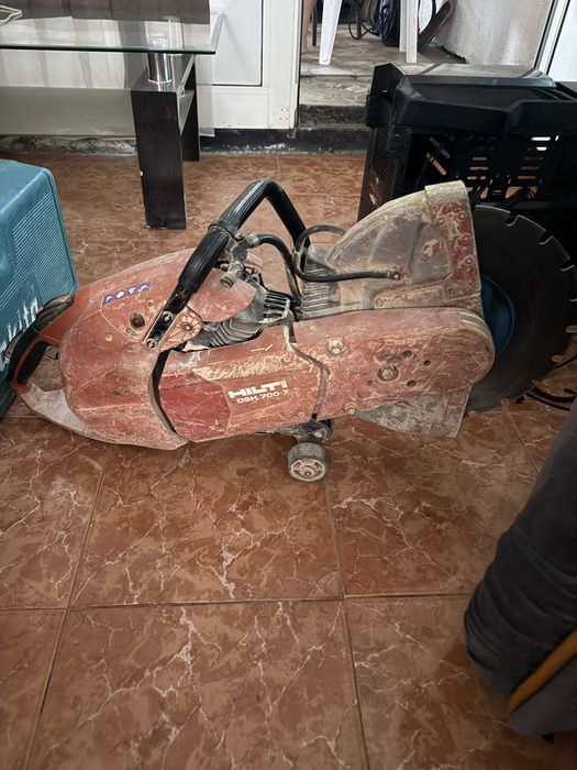 Hilti DSH 700-X бензинова резачка за бетон 350 мм