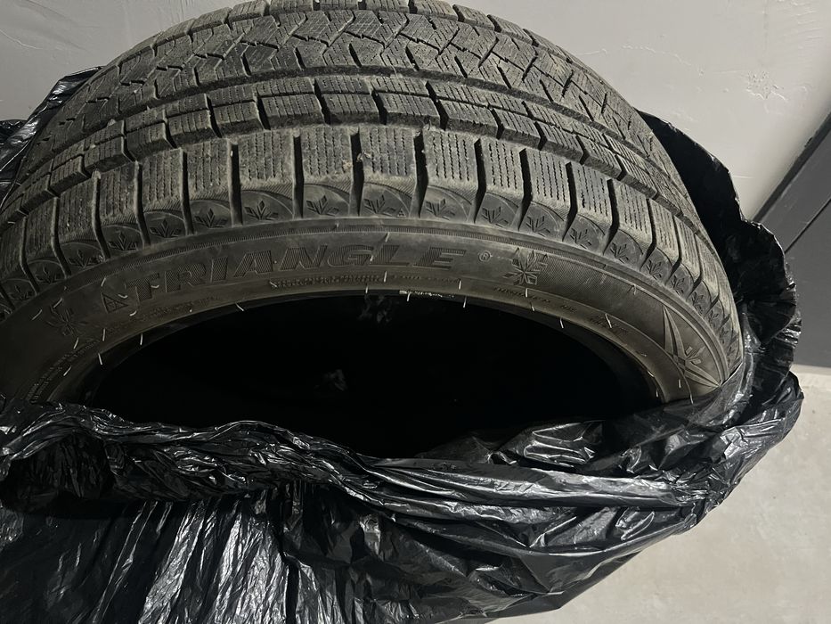 Triangle PL02 235/45 R18 98V без шипов