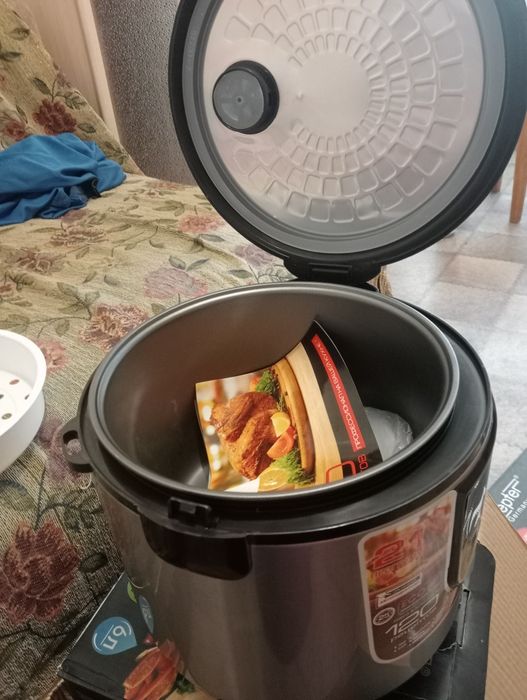 Мультиварка новая