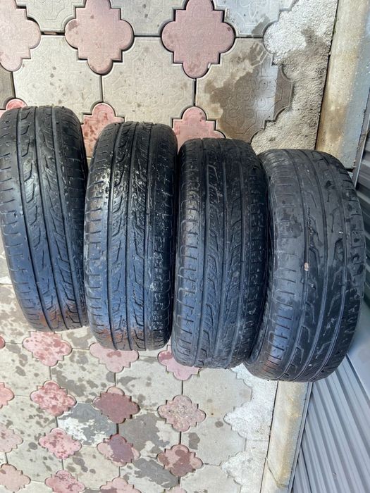 Срочно продам шины комплект