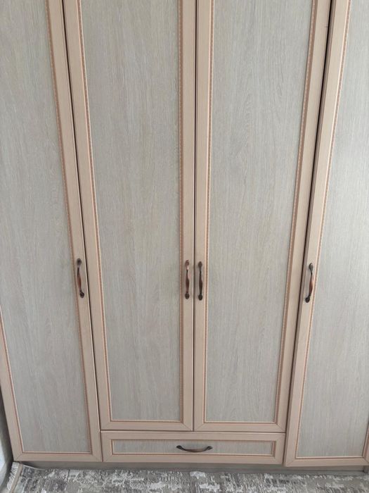 Продается спальный гарнитур!