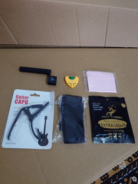 Аксессуар для гитары, чехол, ремень, копадастр, струны, тюнеры