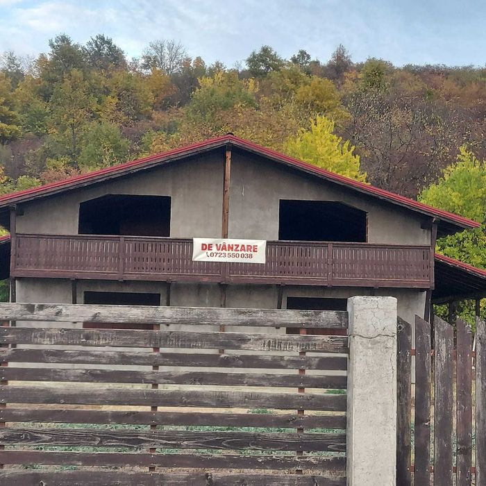 OFERTA SI IN RATE casa  2 apartamente noi la150 EURO MP