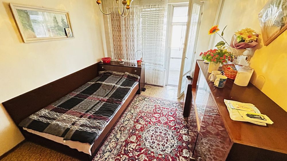 Дава се под наем Двустаен апартамент в Бургас, Зорница - 62 кв.м за 255 € - Снимка #1