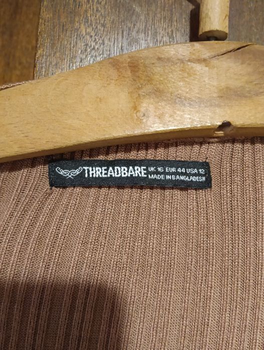 Страхотна жилетка, актуален цяест, почти нова .