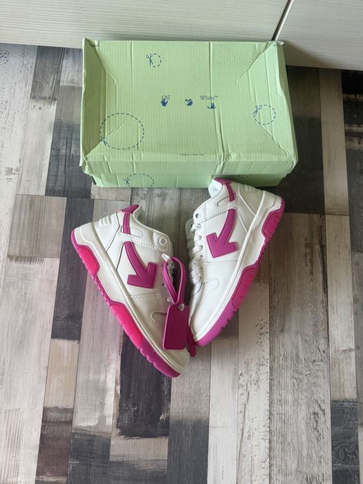 Off-White Out Of Office