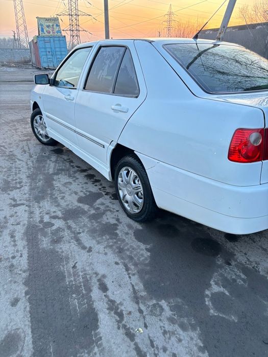 Автомобиль CHERY COWIN SQR 162 .