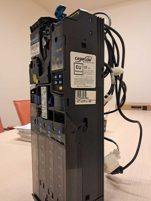 Restiera MEI Cashflow CF 690 MDB/EXE pentru aparate de cafea si snack