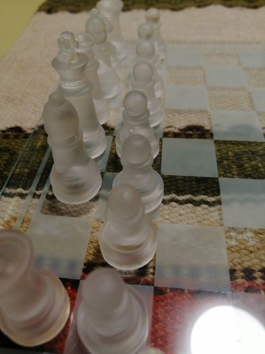 Стъклен шах 20х20