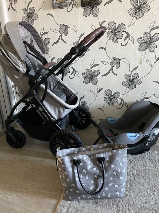 Продам коляску KinderKraft