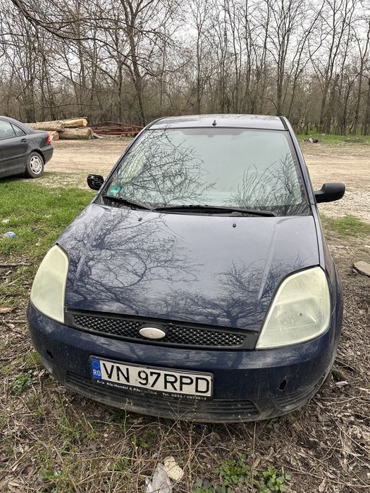 Vand autoturism  ford pentru programul rabla