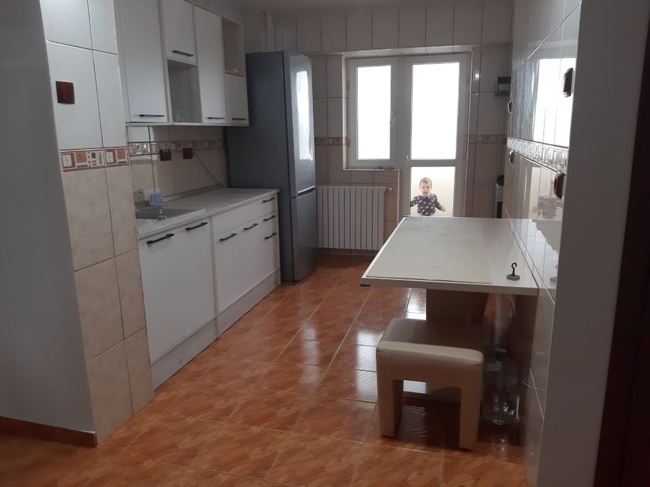 Închiriez apartament 2 camere Parc Sebastian