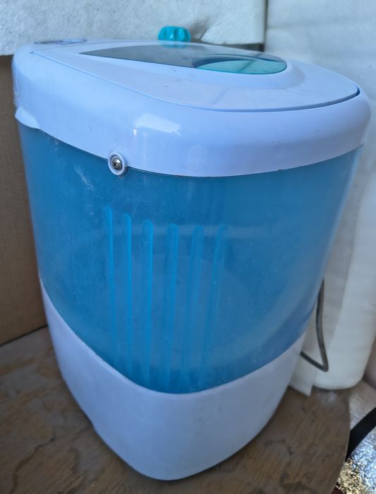 Малка преносима пералня