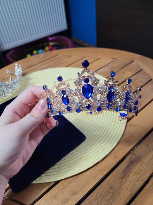 Vând două seturi complete de mireasă