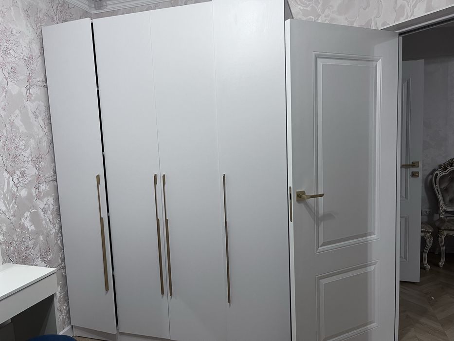 Срочно продам шкаф