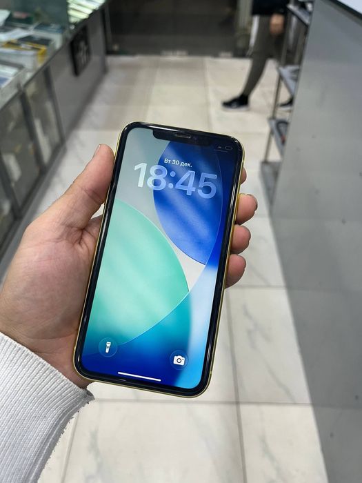 Iphone 11  yellow