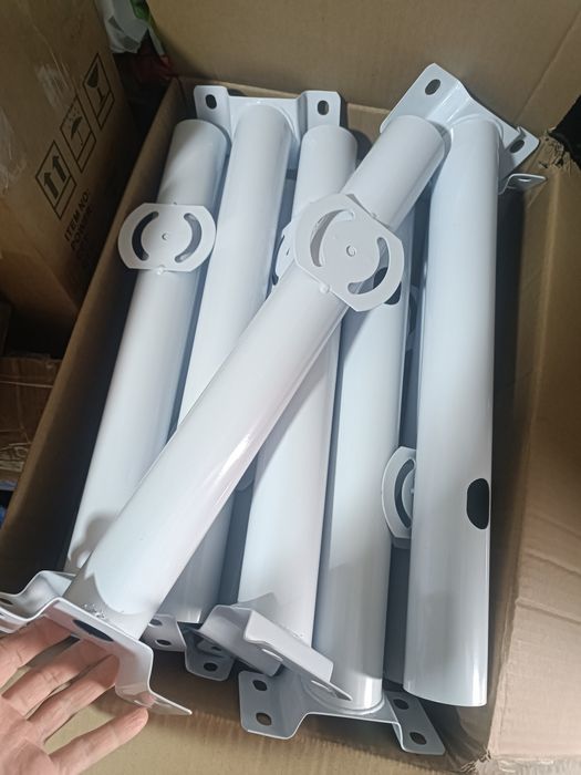 Деворда урнатиладиган прожекторлар учун стойка