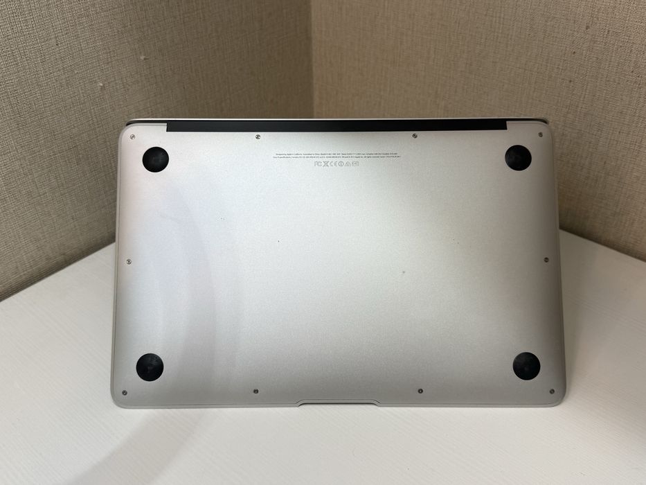 MacBook Air 11″ Mid 2013 —отличное состояние