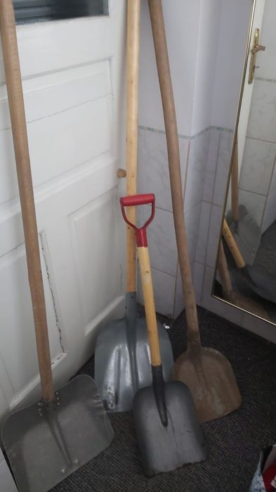 Lopata zapada noua sau folosita pret mic