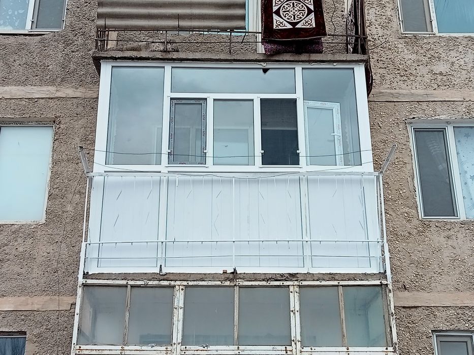 Пластиковый окна дверий балкон