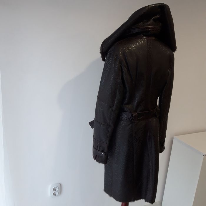 Нов Елегантен Кафяв Кожух "Vesivio Milano" естественна кожа с качулка