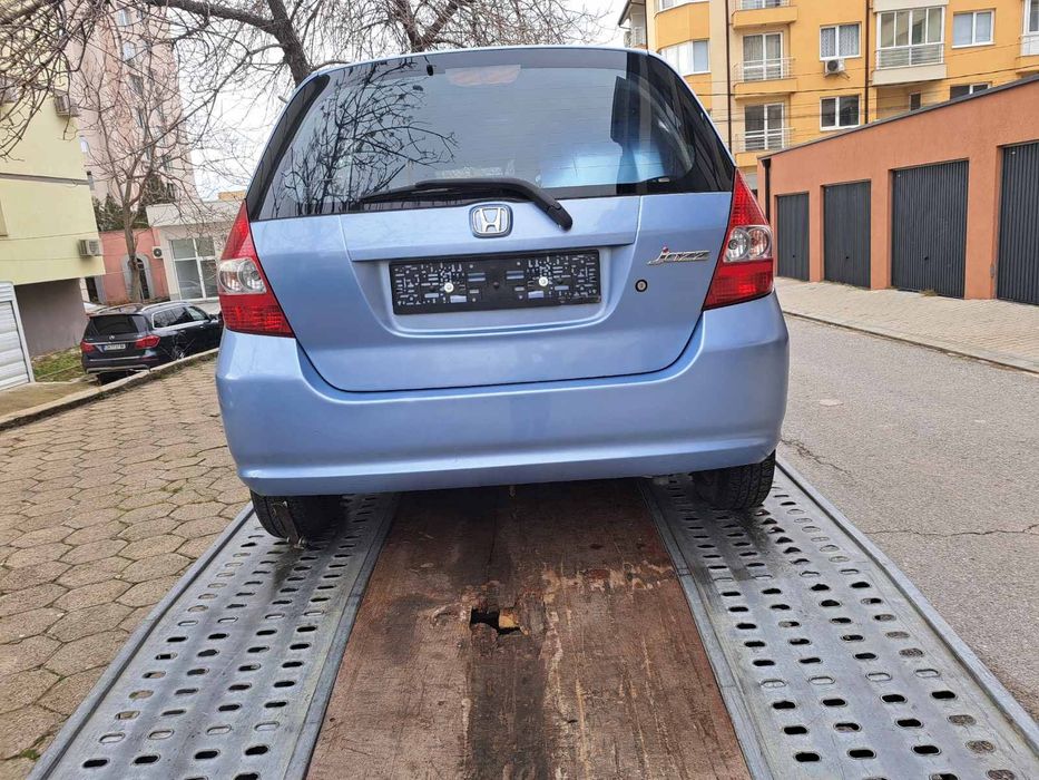 Продавам Хонда джаз на части
