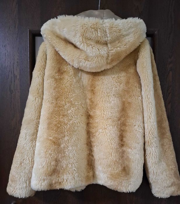Дамски кожух от естествена кожа с качулка, размер М