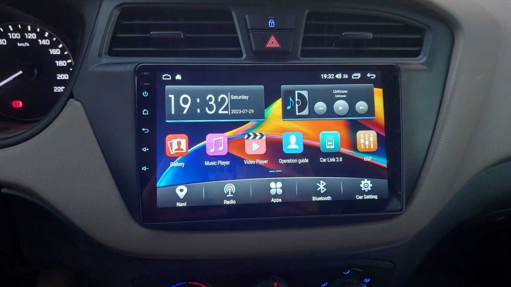 Navigatie Android Hyundai i20 Waze YouTube GPS USB casetofon