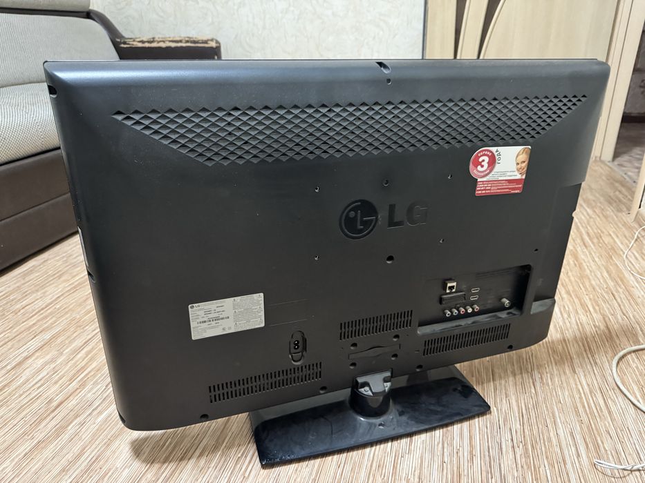 LG Телевизор продам