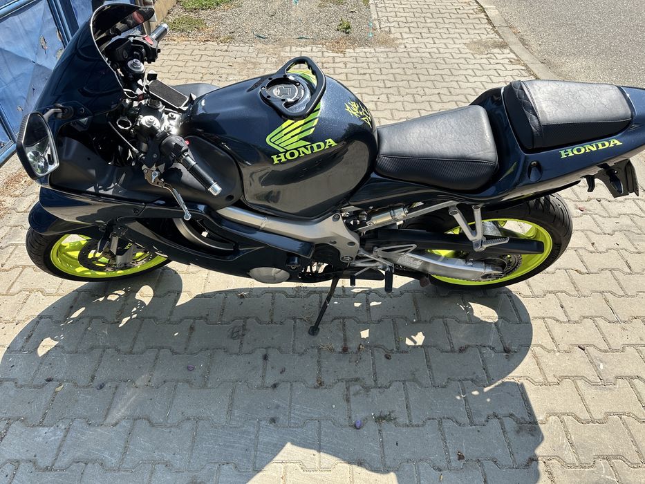 De vanzare honda cbr f4i 600
