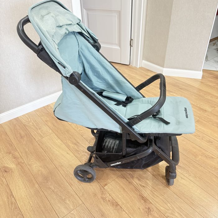 Продам прогулочную коляску