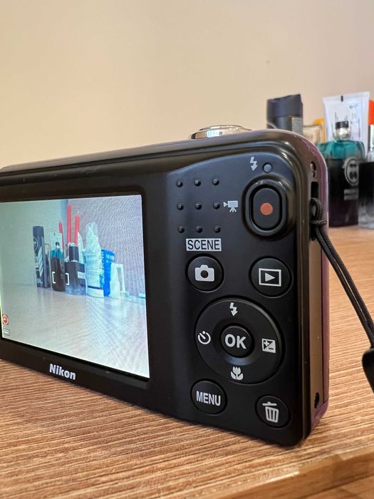 Фотоапарат Nikon 16Mp с подаръци