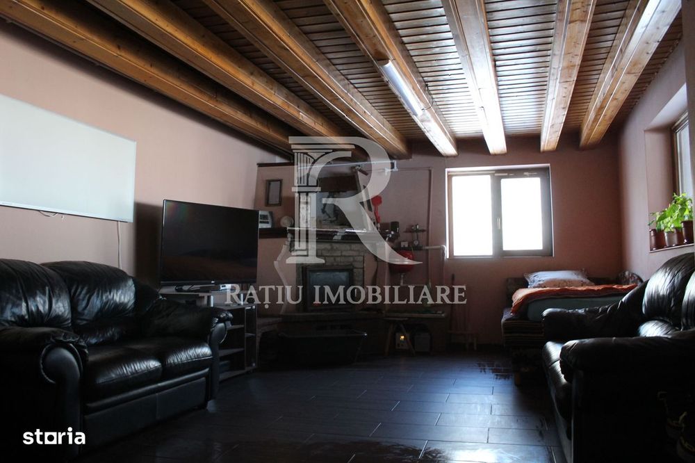 Proprietate rară | 4458 mp teren intravilan | Casă solidă, natură, lin