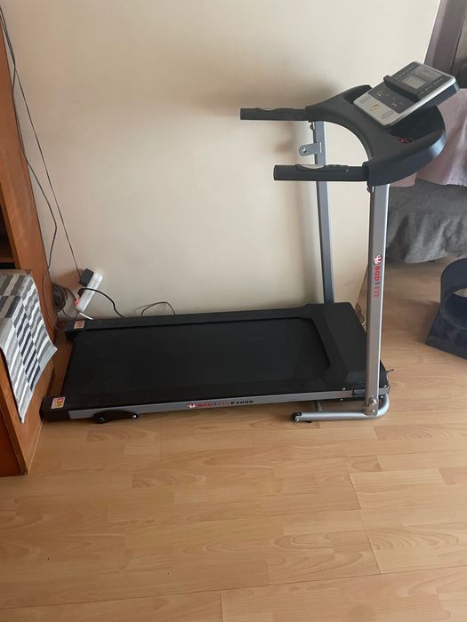 Banda de alergare electrica BodyFit F3000 aproape noua