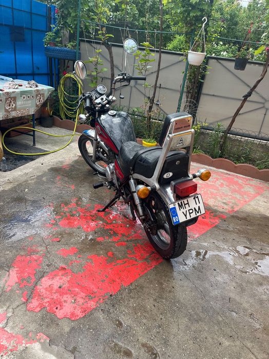 Motocicletă Daelim VC 125 advence 1997.Miic defecte estetice.Motocicleta nu are nevoie de investiții inafara de consumabile.Kit de lanț aproape nou