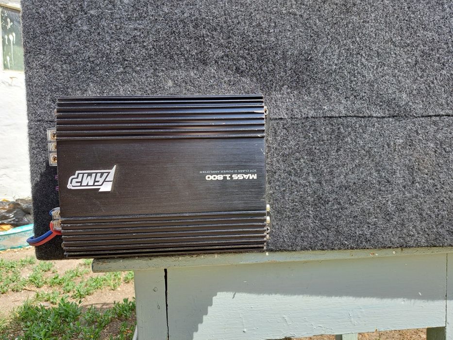 Продам Сабвуфер AMP MASS 500 12D2